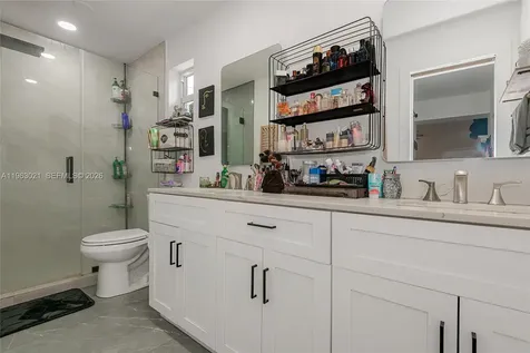 200 SW 69th Terrace Pembroke Pines FL 33023