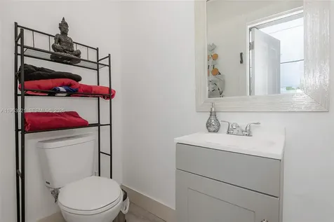 200 SW 69th Terrace Pembroke Pines FL 33023