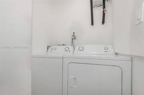 200 SW 69th Terrace Pembroke Pines FL 33023