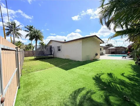 820 NW 91st Avenue Pembroke Pines FL 33024