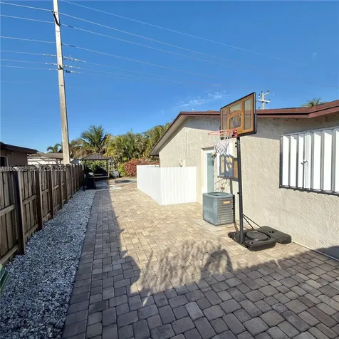 820 NW 91st Avenue Pembroke Pines FL 33024