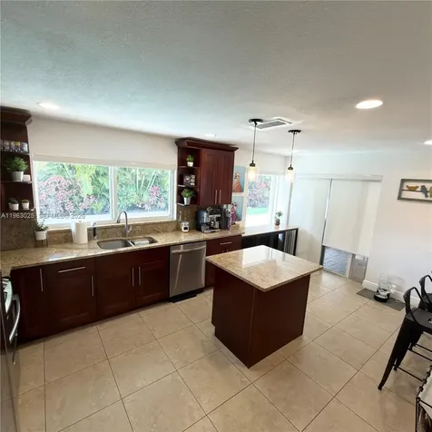 820 NW 91st Avenue Pembroke Pines FL 33024