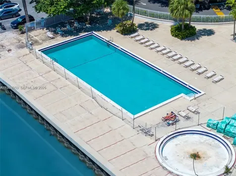 7441 Wayne Avenue Miami Beach FL 33141