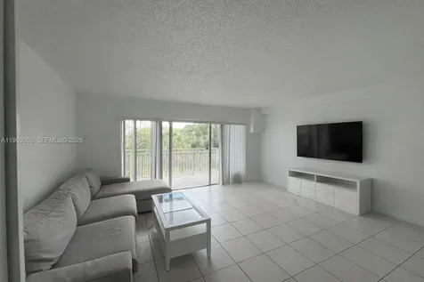 9351 Fontainebleau Boulevard Miami FL 33172
