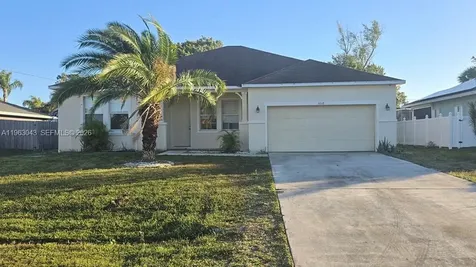 1010 SW Dubuque Avenue Port St. Lucie FL 34953