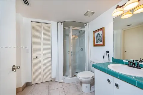 1 Alhambra Circle Coral Gables FL 33134