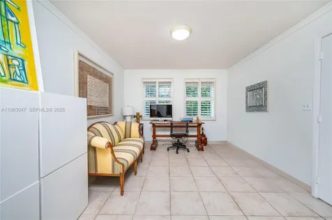 1 Alhambra Circle Coral Gables FL 33134
