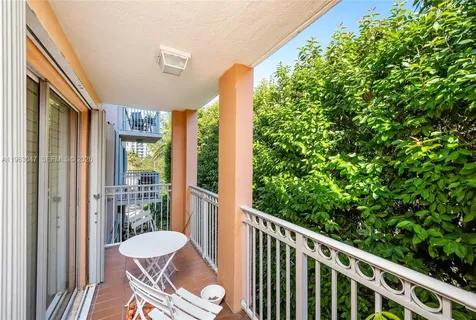 1 Alhambra Circle Coral Gables FL 33134