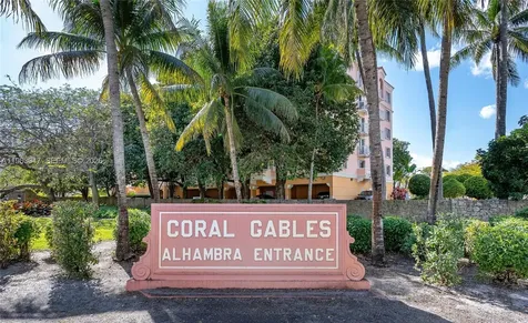 1 Alhambra Circle Coral Gables FL 33134