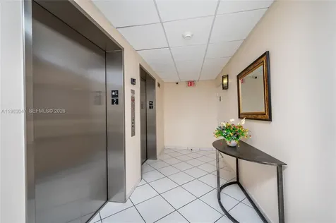 1 Alhambra Circle Coral Gables FL 33134
