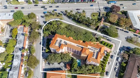 1 Alhambra Circle Coral Gables FL 33134