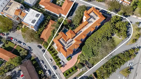 1 Alhambra Circle Coral Gables FL 33134