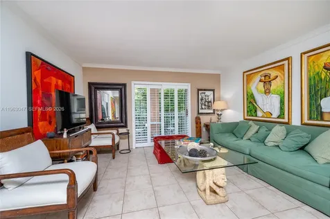 1 Alhambra Circle Coral Gables FL 33134