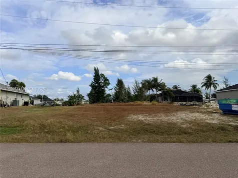 12TH Place Cape Coral FL 33909