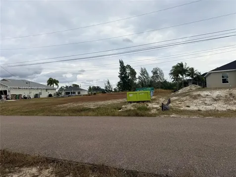 12TH Place Cape Coral FL 33909