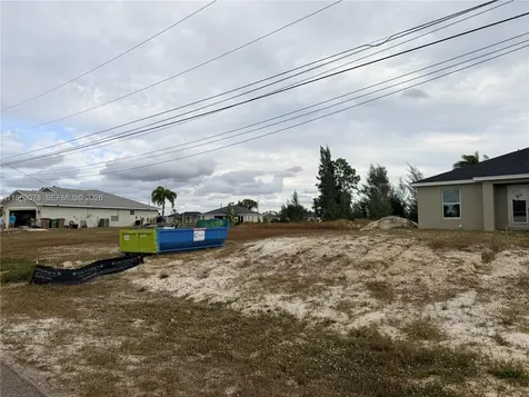 12TH Place Cape Coral FL 33909