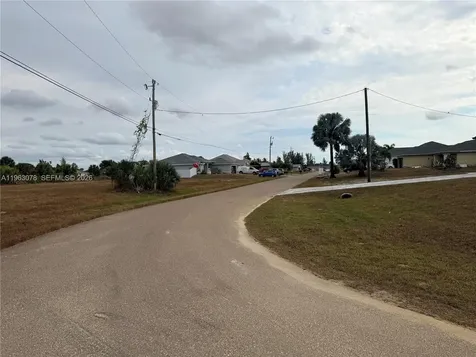 12TH Place Cape Coral FL 33909