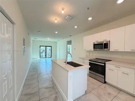 4640 NW 84th Avenue Doral FL 33166