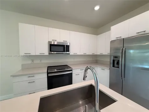 4640 NW 84th Avenue Doral FL 33166