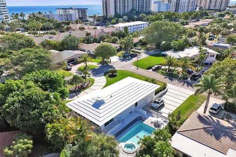 1673 Bel Air Avenue Lauderdale By The Sea FL 33062