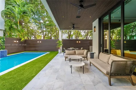 10540 NW 67th Terrace Doral FL 33178