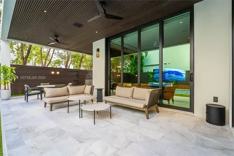 10540 NW 67th Terrace Doral FL 33178