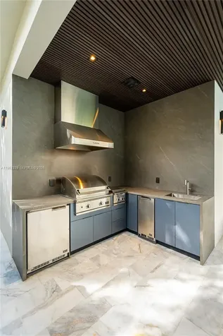10540 NW 67th Terrace Doral FL 33178