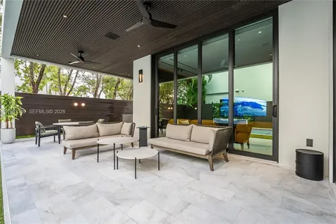 10540 NW 67th Terrace Doral FL 33178