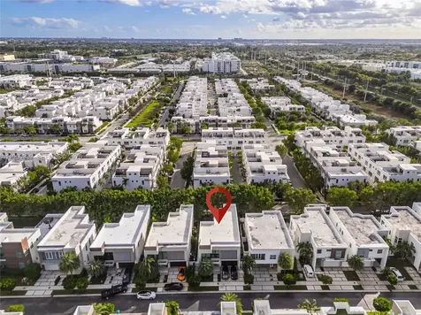 10540 NW 67th Terrace Doral FL 33178