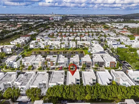 10540 NW 67th Terrace Doral FL 33178