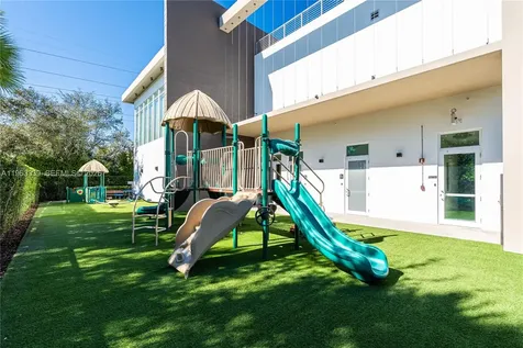 10540 NW 67th Terrace Doral FL 33178