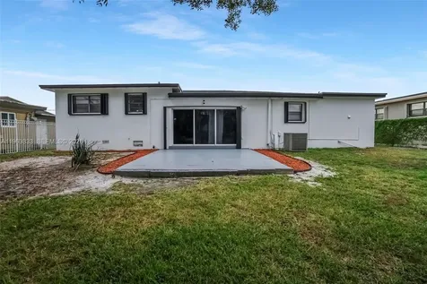 14431 NW 13th Road Miami FL 33167
