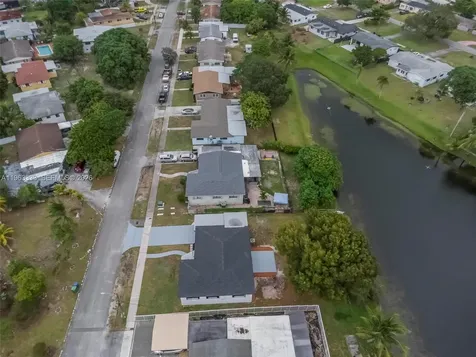 14431 NW 13th Road Miami FL 33167