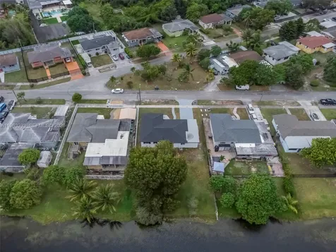14431 NW 13th Road Miami FL 33167