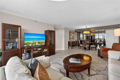 3530 Mystic Pointe Drive Aventura FL 33180
