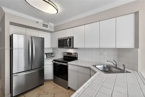 3530 Mystic Pointe Drive Aventura FL 33180