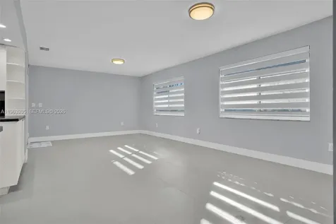 11472 SW 28th Terrace Miami FL 33165