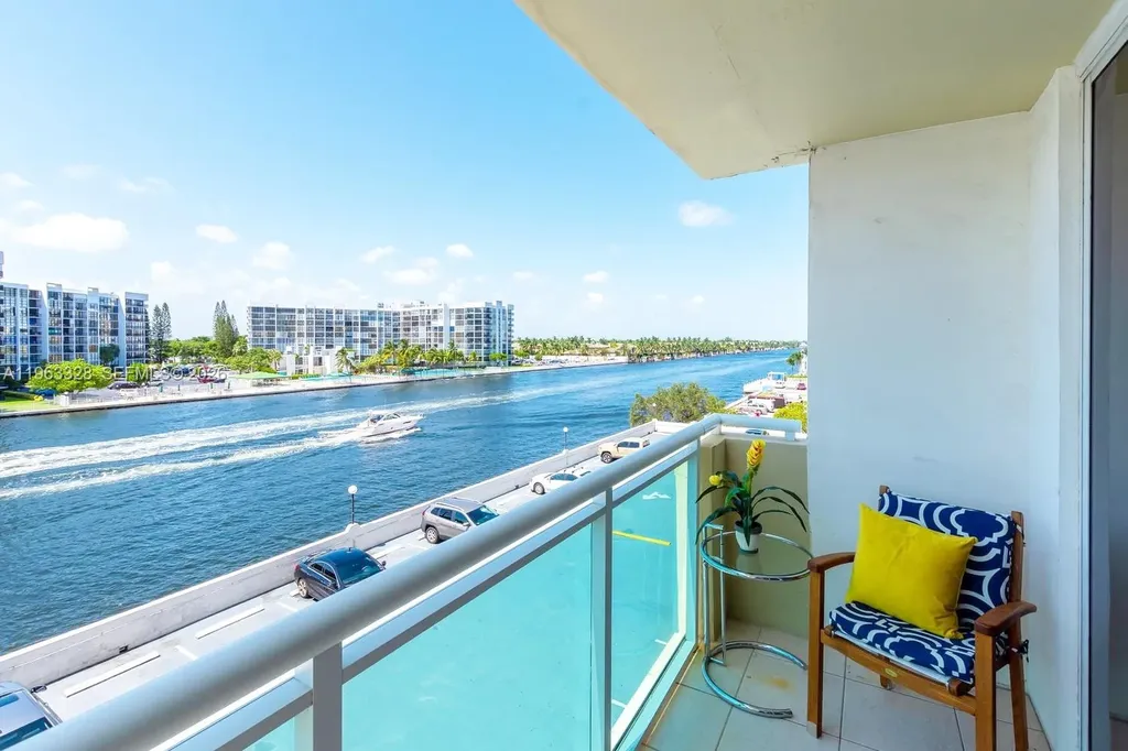 3000 S Ocean Drive Hollywood FL 33019
