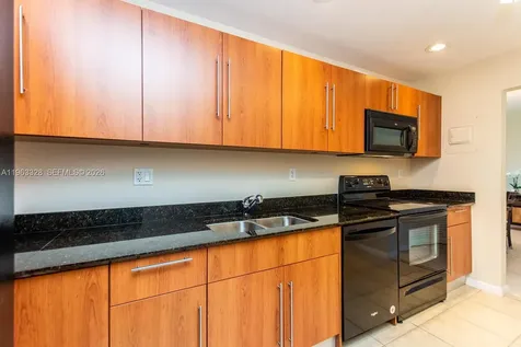 3000 S Ocean Drive Hollywood FL 33019
