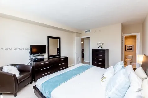 3000 S Ocean Drive Hollywood FL 33019