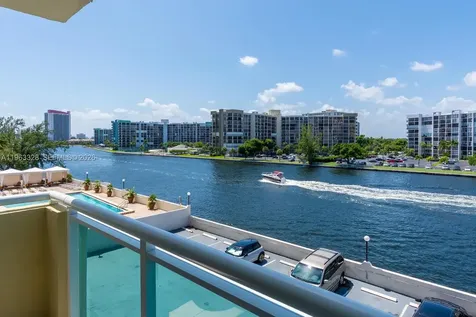 3000 S Ocean Drive Hollywood FL 33019