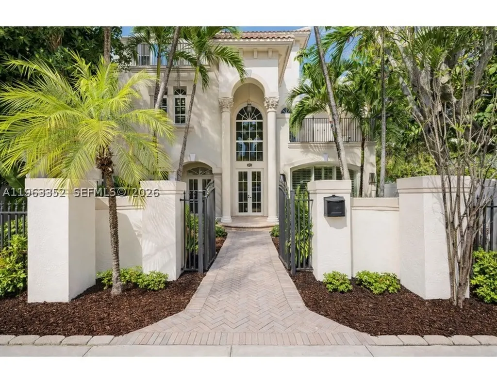 827 SE 2nd Court Fort Lauderdale FL 33301