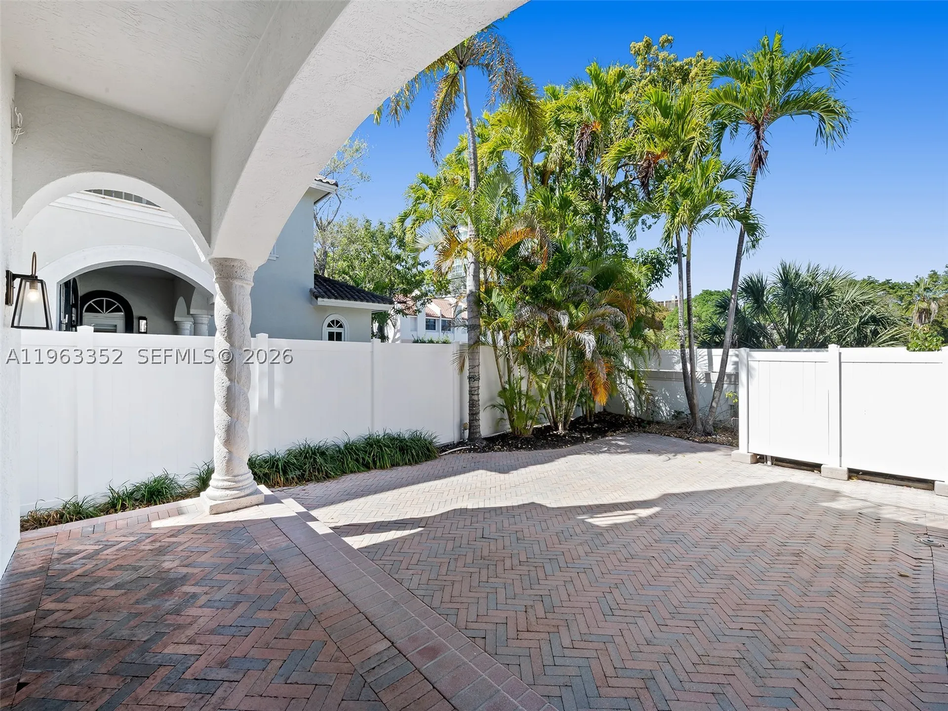 827 SE 2nd Court Fort Lauderdale FL 33301