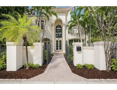 827 SE 2nd Court Fort Lauderdale FL 33301