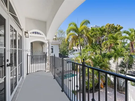 827 SE 2nd Court Fort Lauderdale FL 33301