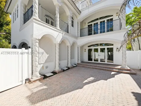 827 SE 2nd Court Fort Lauderdale FL 33301