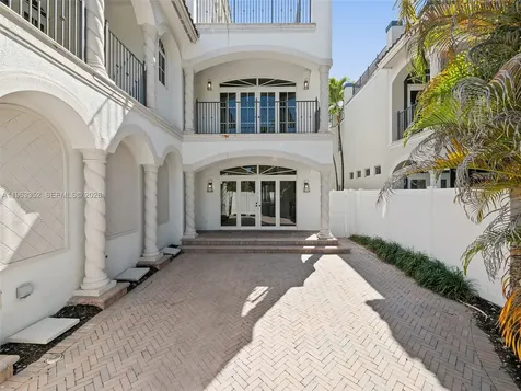827 SE 2nd Court Fort Lauderdale FL 33301