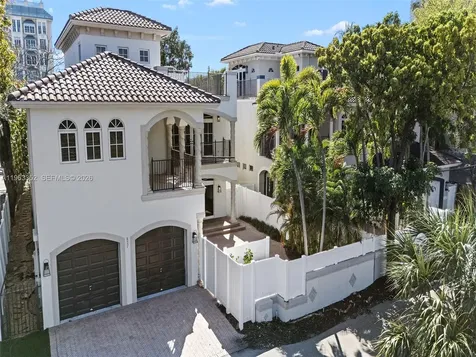 827 SE 2nd Court Fort Lauderdale FL 33301