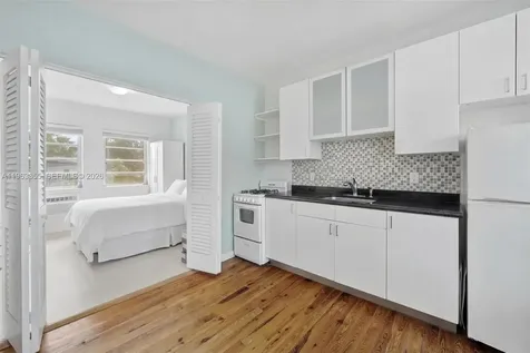 1925 Washington Avenue Miami Beach FL 33139