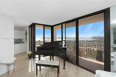 1000 Quayside Terrace Miami FL 33138